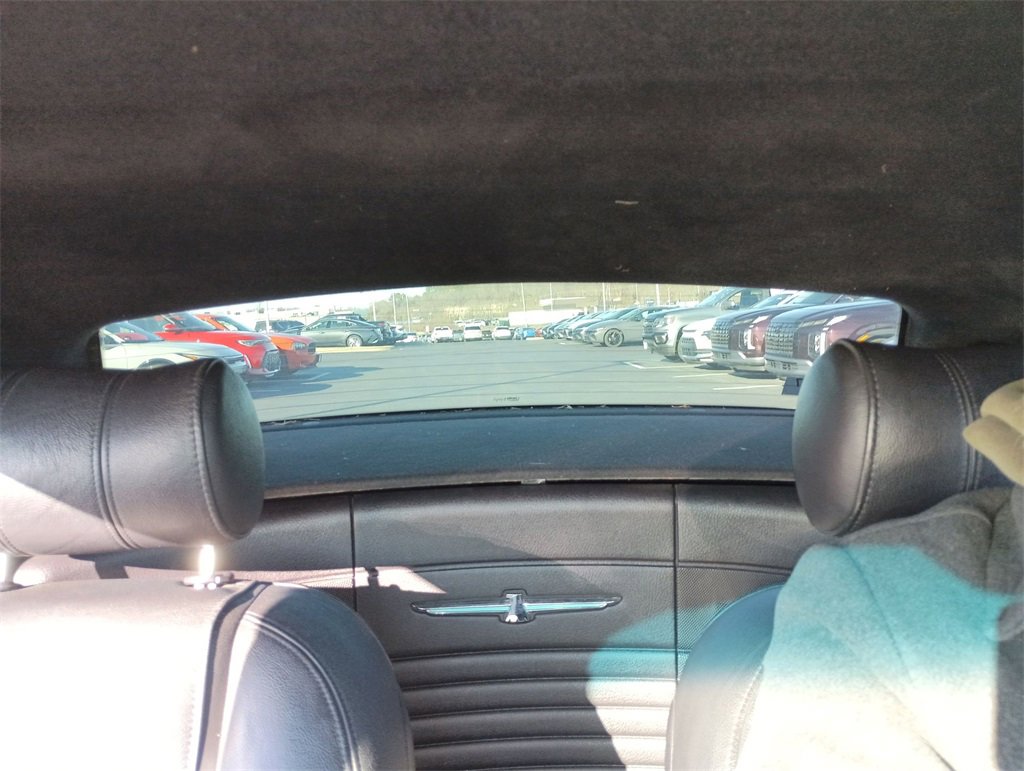 Used 2004 Ford Thunderbird image 13