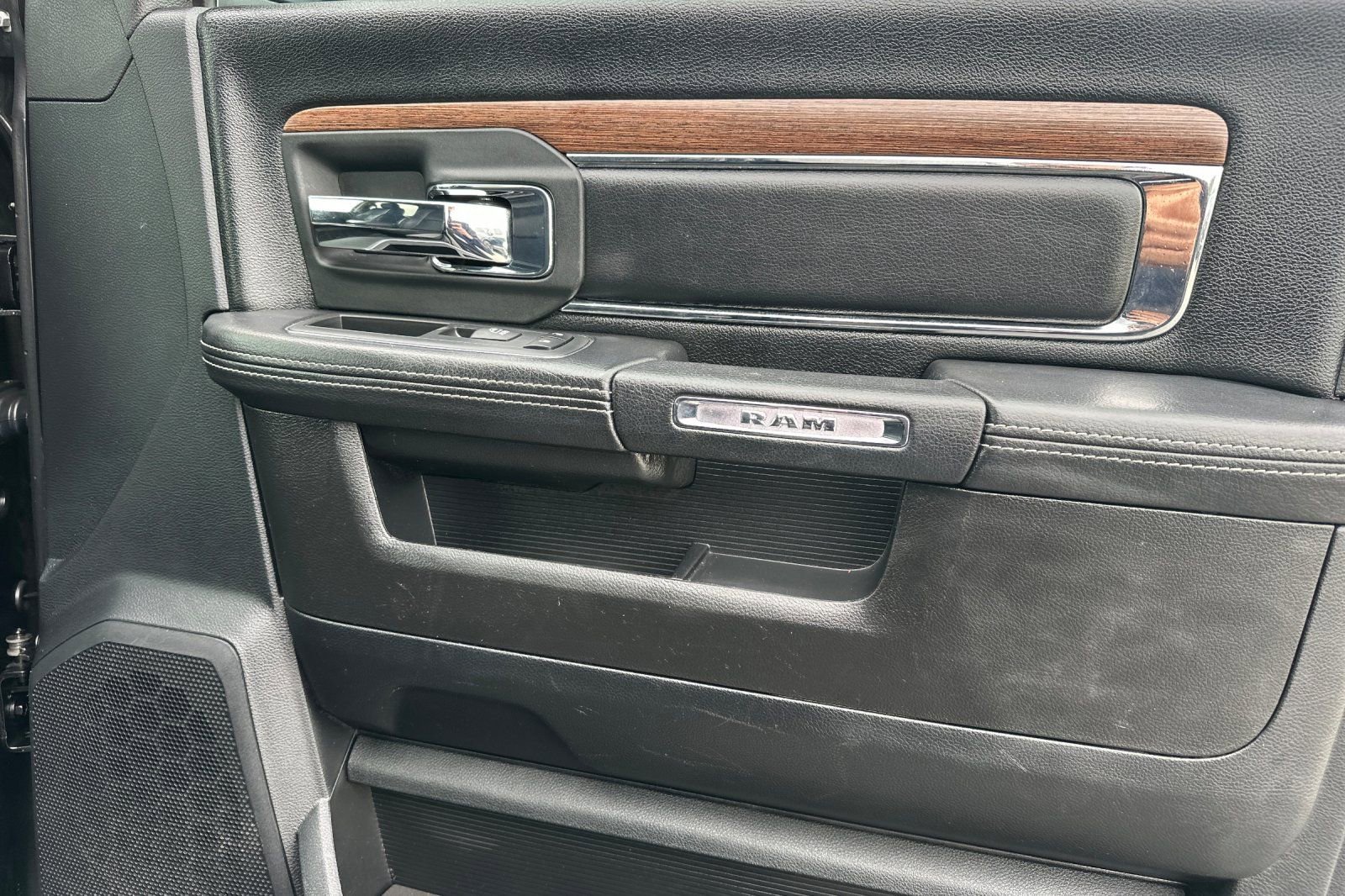 Used 2018 RAM 2500 Laramie w/ Sport Appearance Group image 20