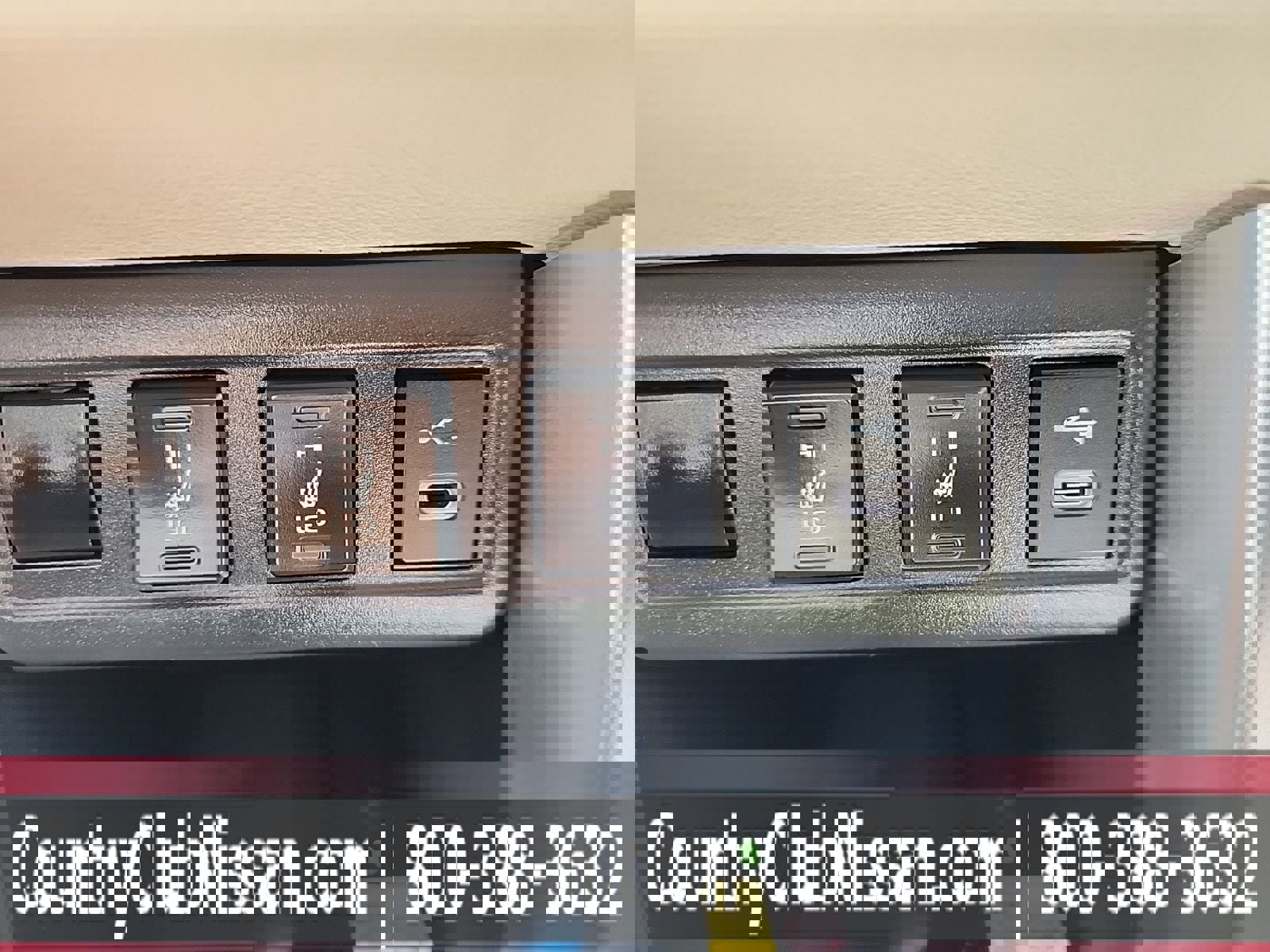 Used 2023 Toyota Corolla Cross XLE w/ Convenience Package image 15