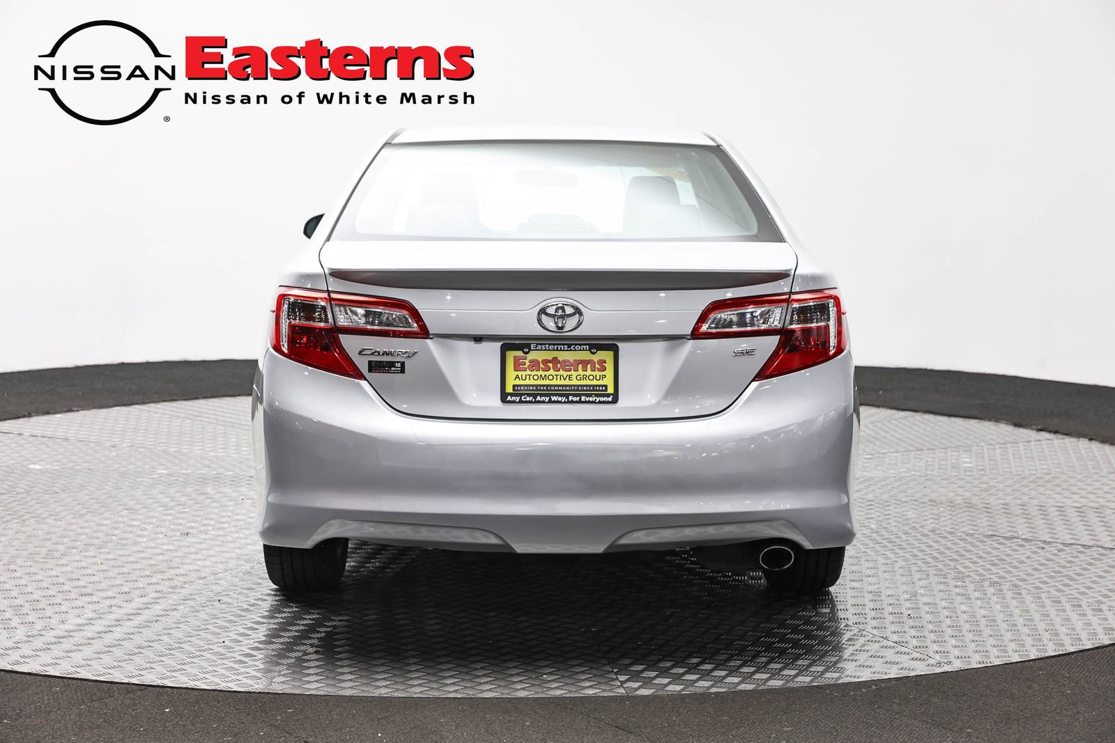 Used 2014 Toyota Camry SE FWD image 6
