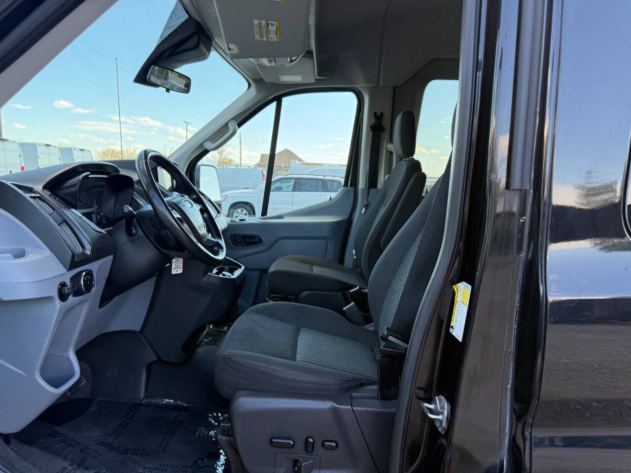 Used 2019 Ford Transit 350 XLT RWD image 14