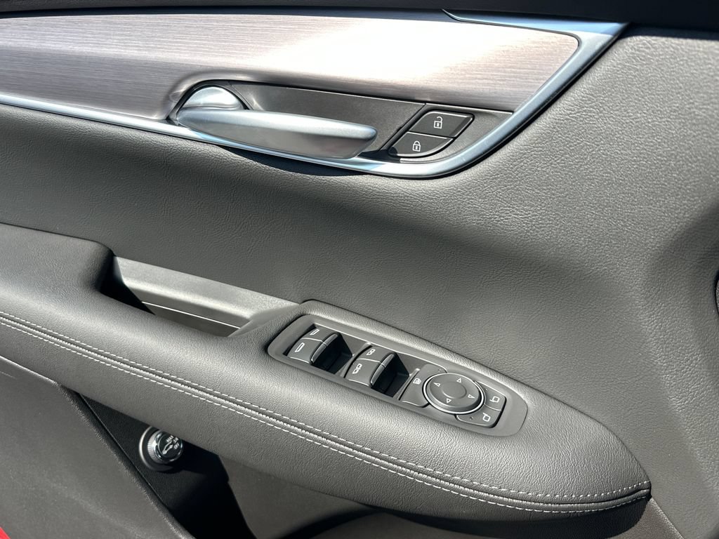 New 2026 Cadillac XT5 Luxury w/ LPO, Floor Liner Package AWD/4WD image 10