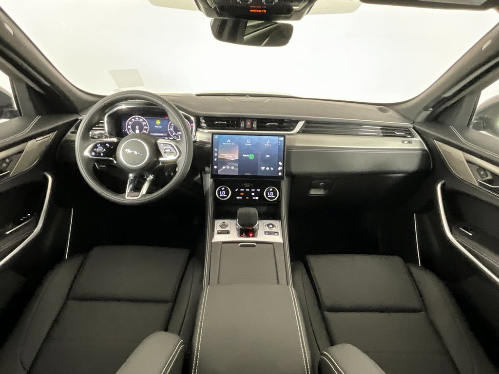 New 2026 Jaguar F-PACE R-Dynamic S image 4