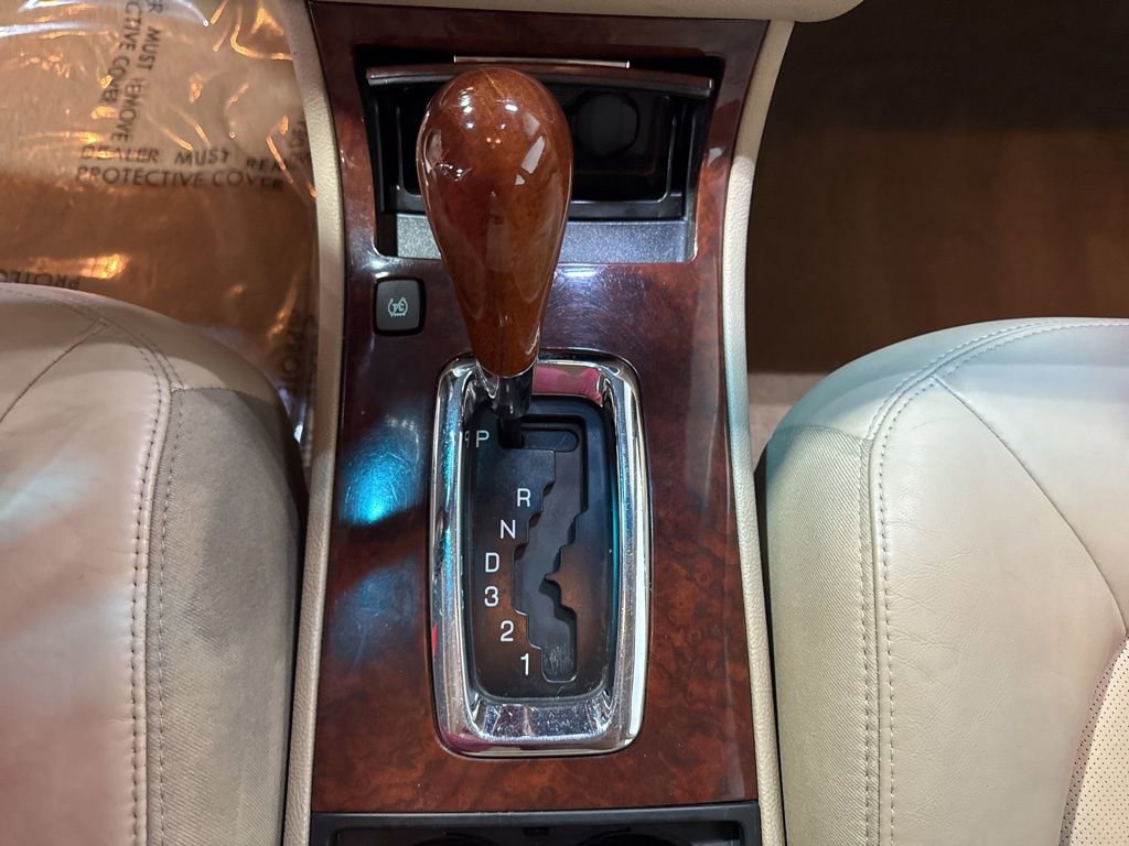 Used 2009 Buick Lucerne CXL FWD image 17