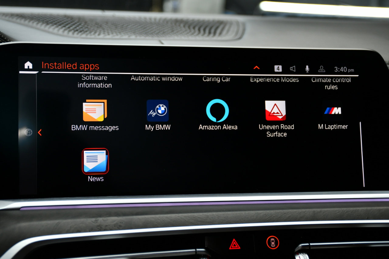 Used 2022 BMW X7 M50i w/ Executive Package image 58