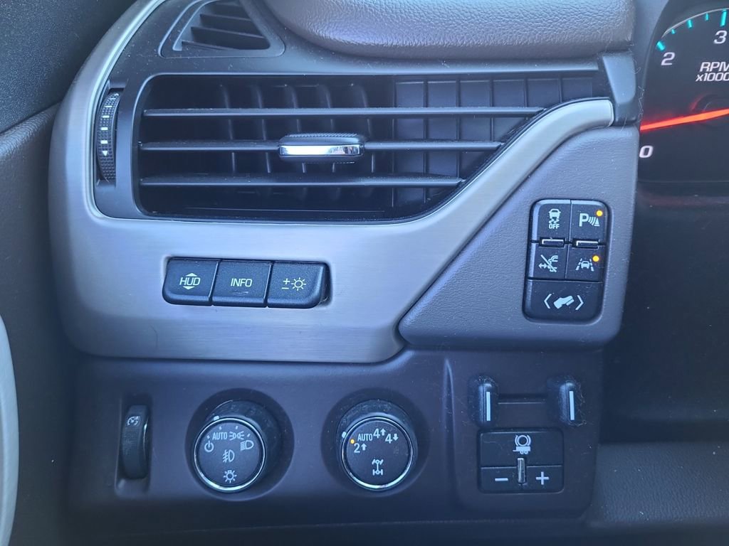 Used 2018 GMC Yukon Denali w/ Denali Ultimate Package AWD/4WD image 18