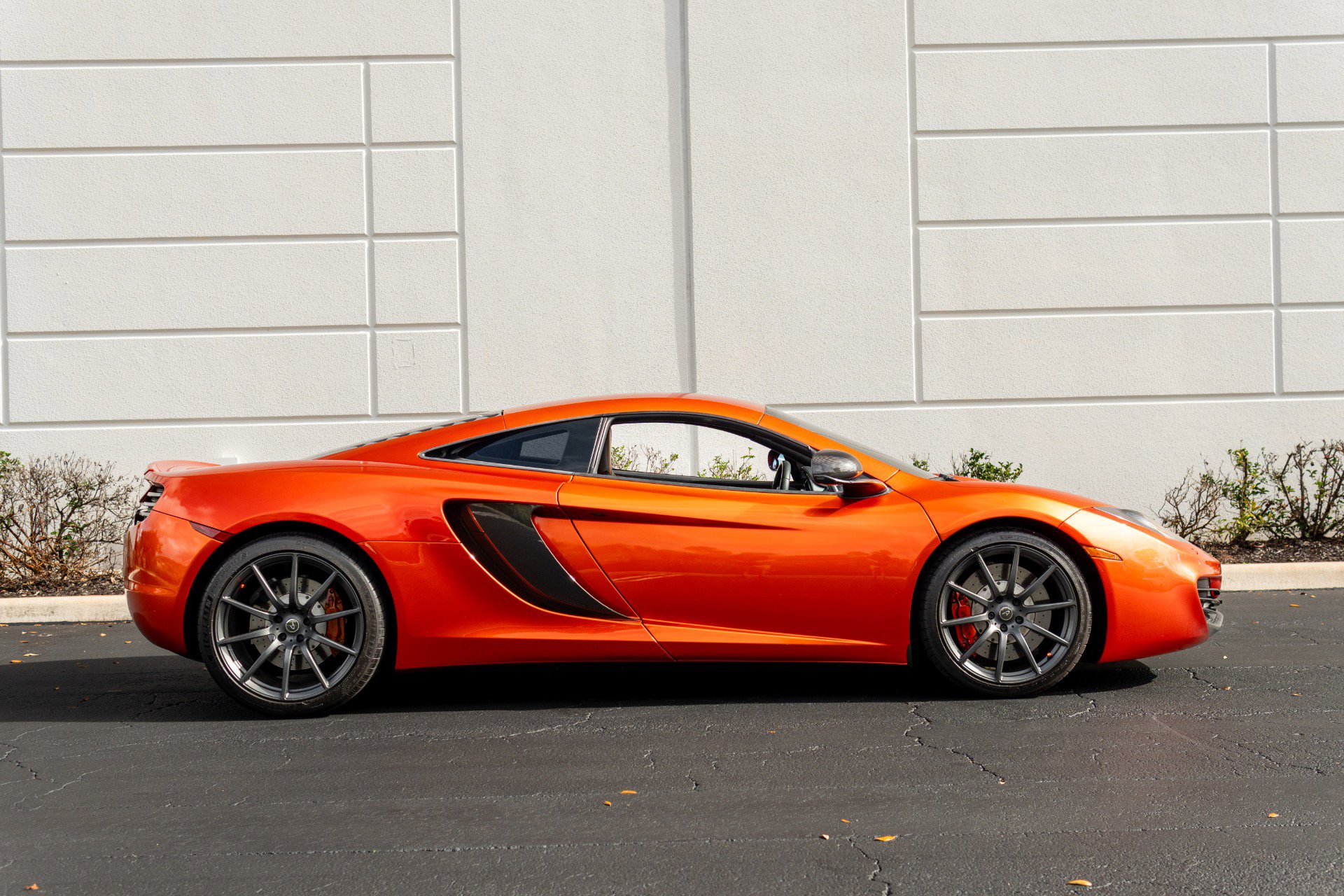 Used 2013 McLaren MP4-12C image 13