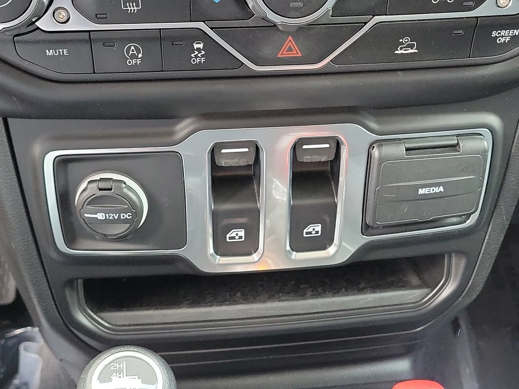 Used 2021 Jeep Wrangler Sport AWD/4WD image 31