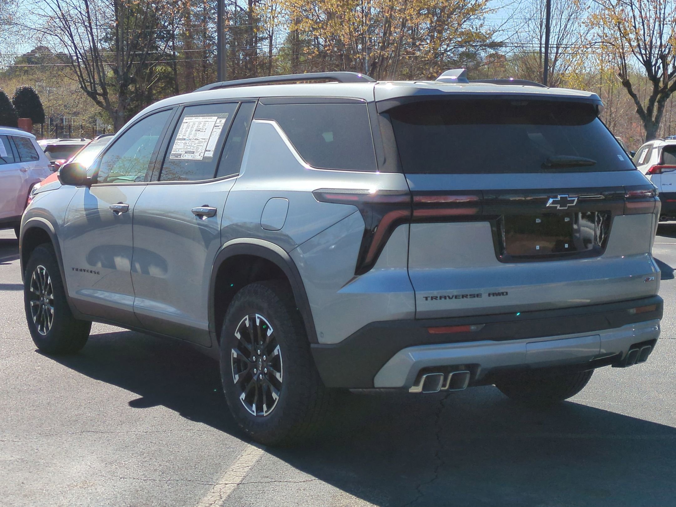 New 2026 Chevrolet Traverse Z71 w/ Enhanced Driving Package AWD/4WD image 7