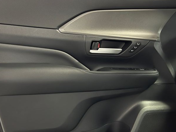 New 2026 Toyota Grand Highlander AWD Hybrid image 41