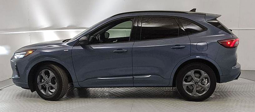 Certified 2023 Ford Escape ST-Line w/ Equipment Group 301A image 5
