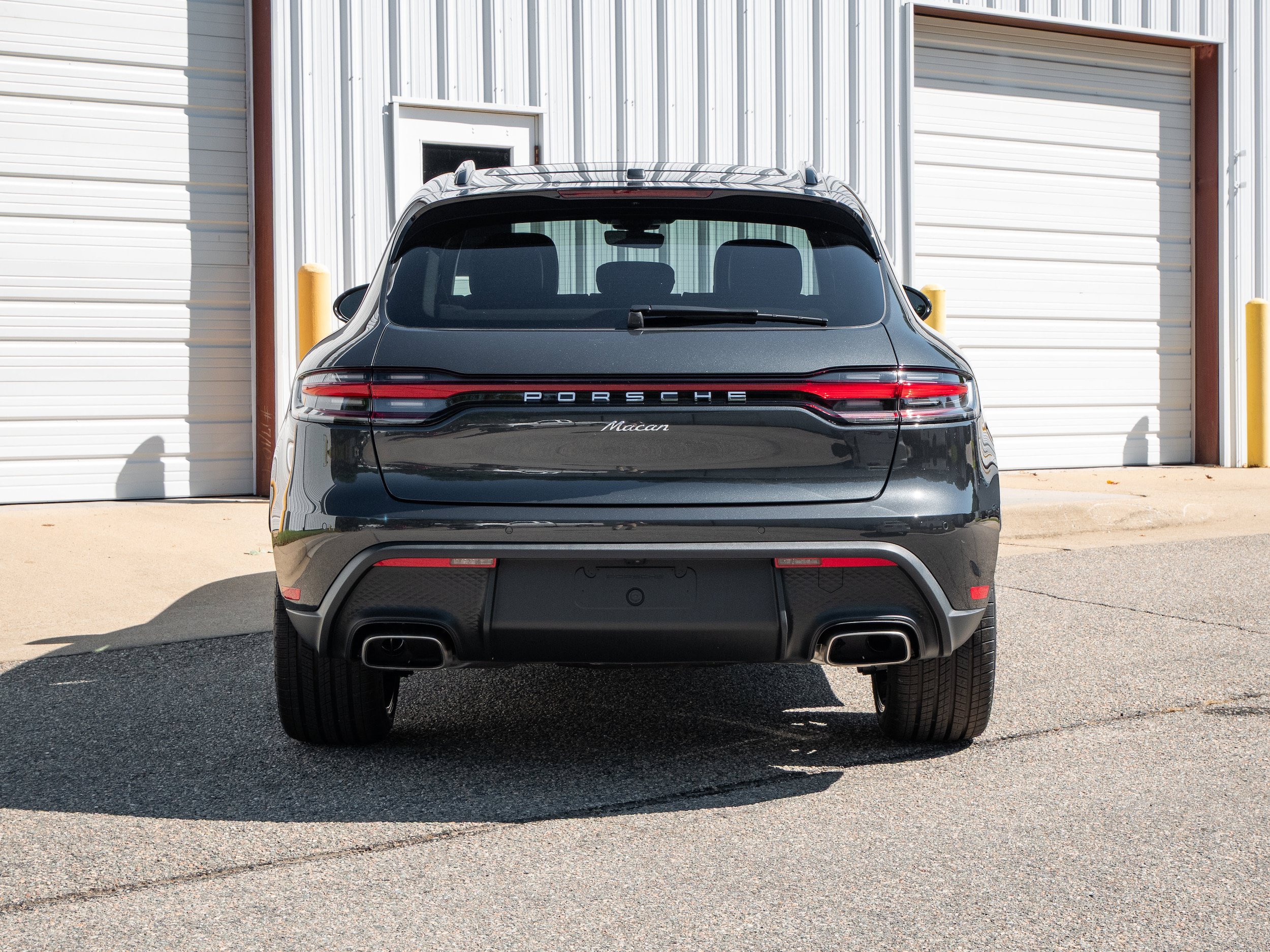 Certified 2026 Porsche Macan AWD/4WD image 6