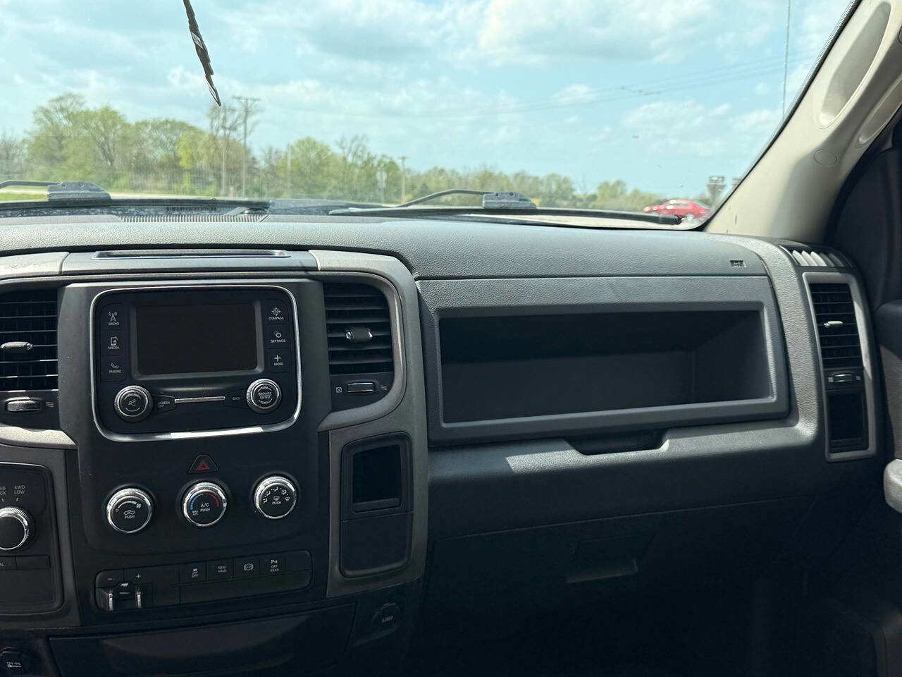 Used 2017 RAM 2500 Tradesman w/ Chrome Appearance Group AWD/4WD image 10