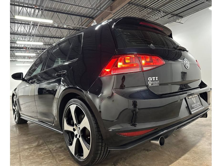 Used 2016 Volkswagen GTI SE FWD image 17