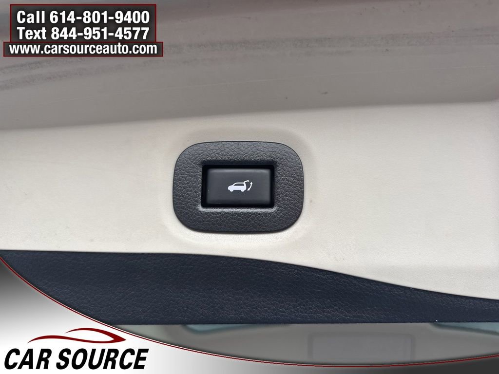 Used 2018 Nissan Rogue SV w/ Premium Package image 34