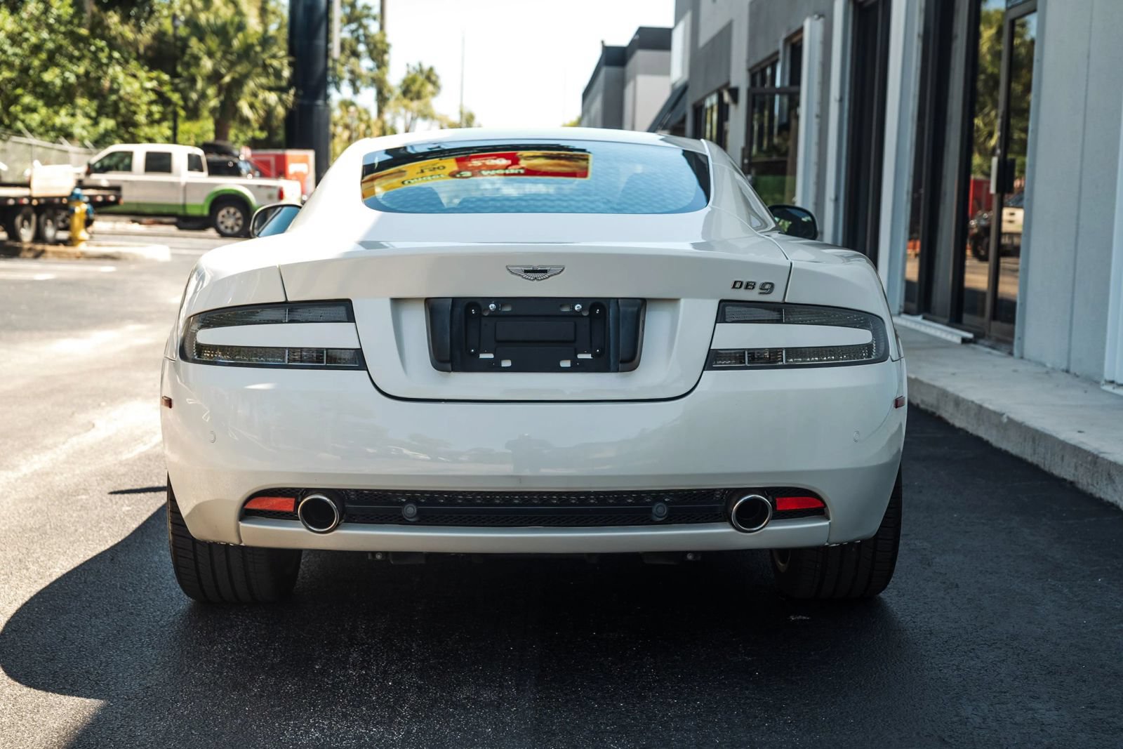 Used 2011 Aston Martin DB9 Coupe RWD image 8