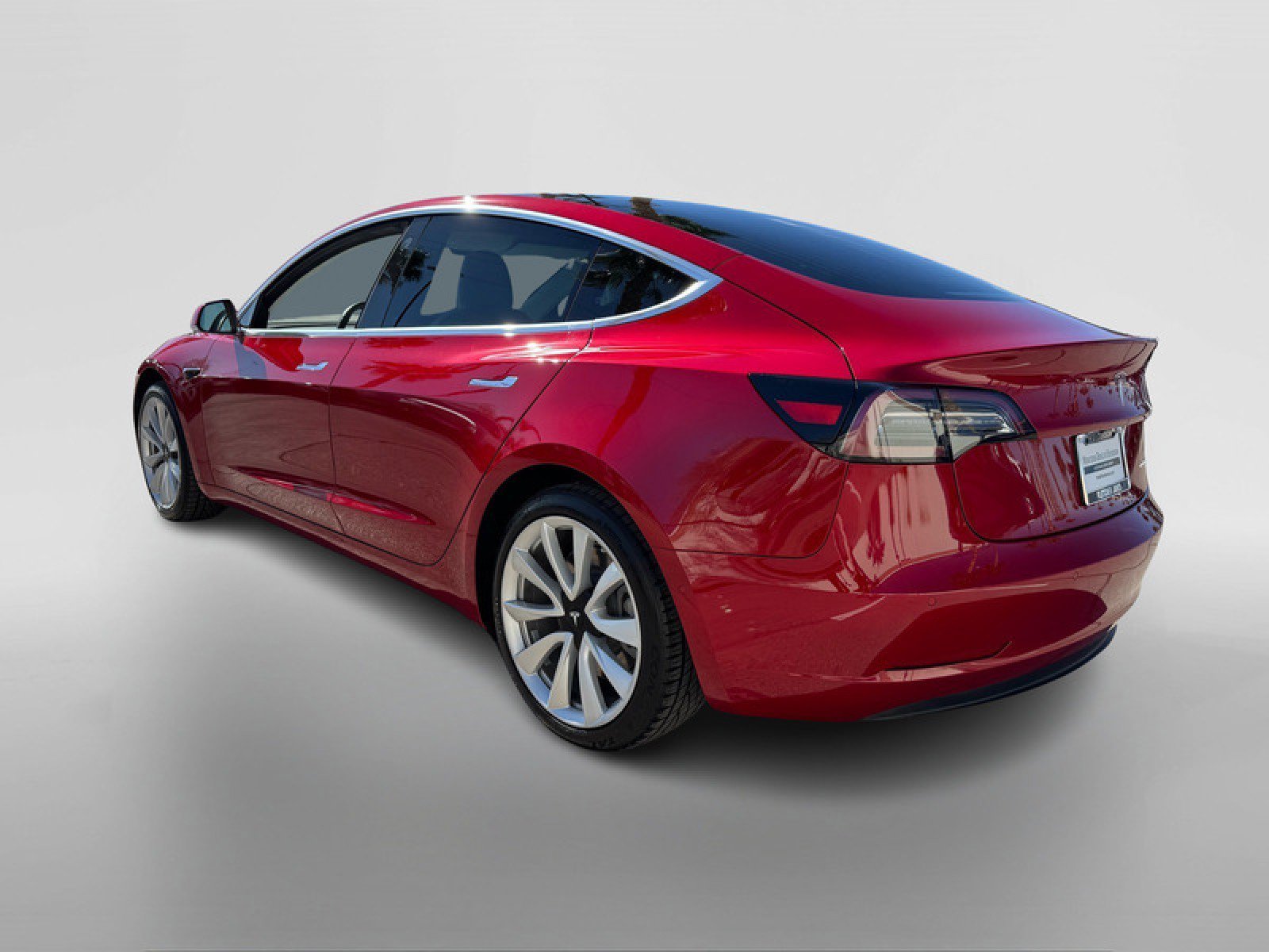 Used 2018 Tesla Model 3 Long Range image 3