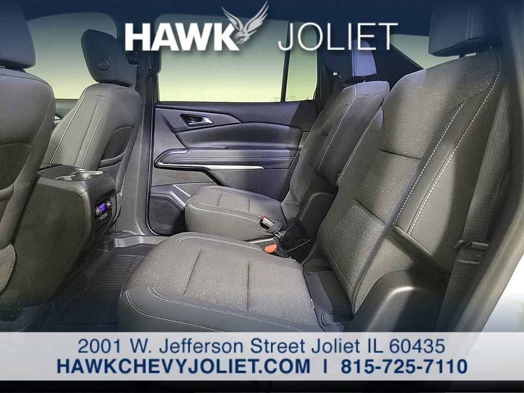 Used 2024 Chevrolet Traverse LT w/ Midnight/Sport Edition FWD image 13