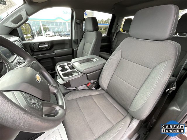 Used 2025 Chevrolet Silverado 2500 Custom w/ Custom Convenience Package image 16