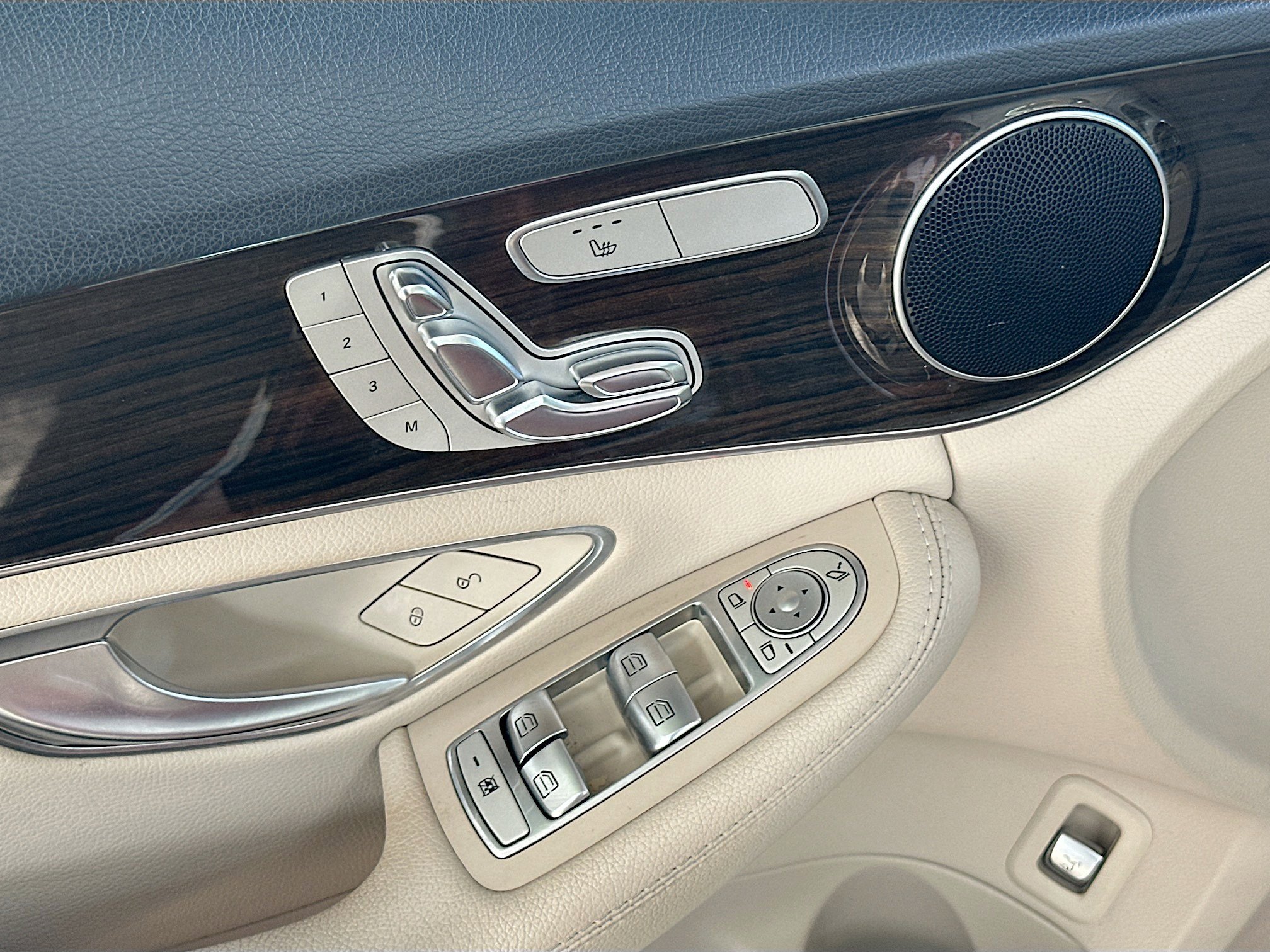 Used 2018 Mercedes-Benz C 300 Sedan image 17