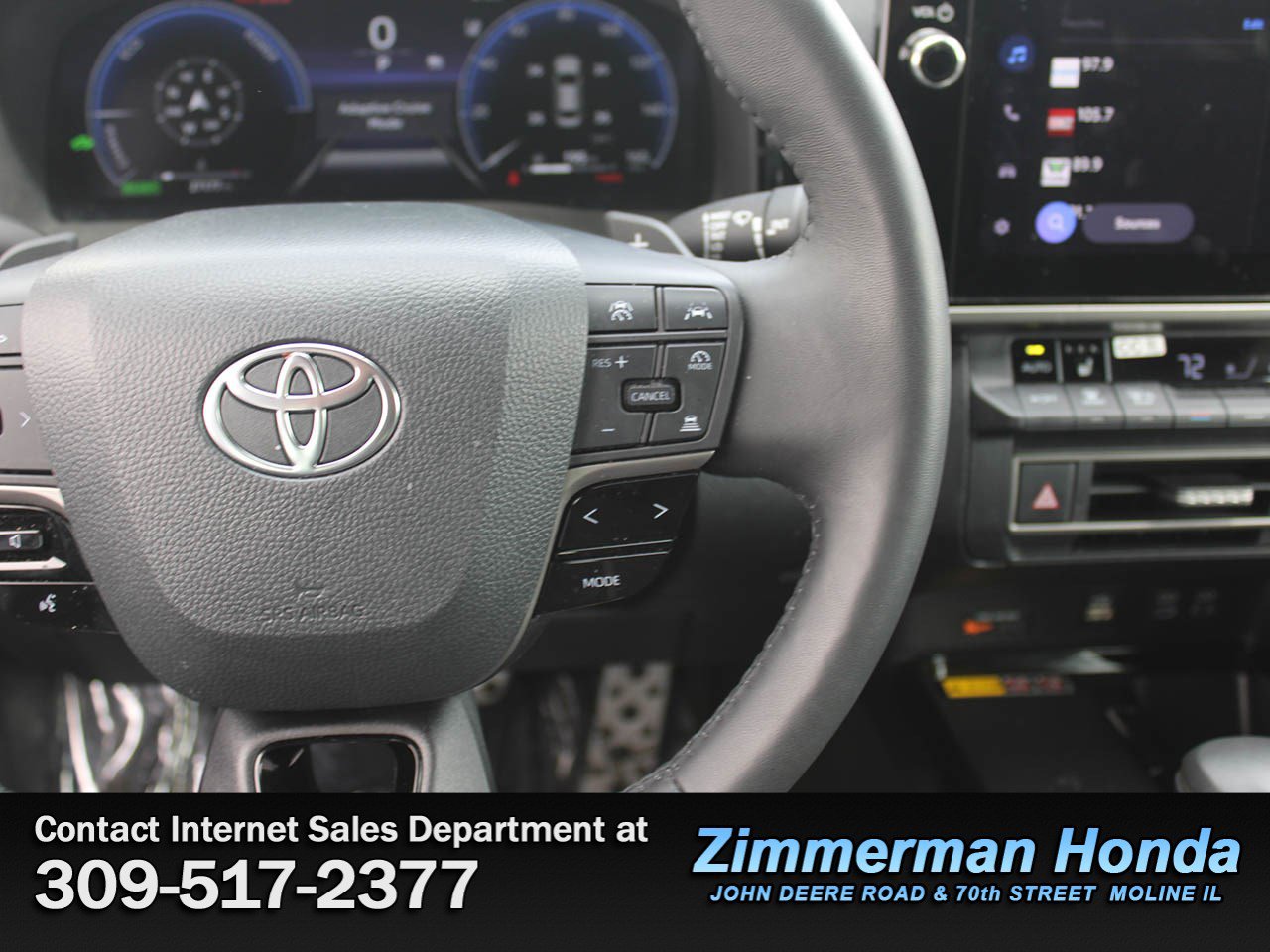 Used 2025 Toyota Camry XSE FWD image 13