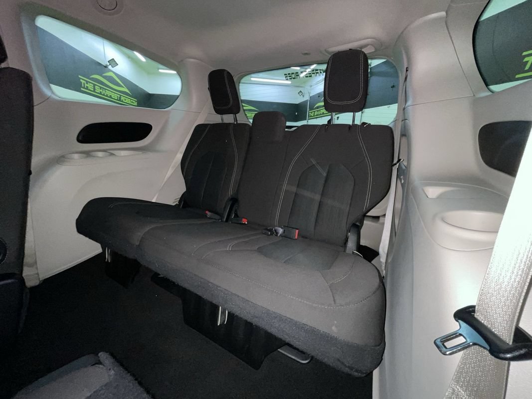 Used 2023 Chrysler Voyager LX FWD image 26