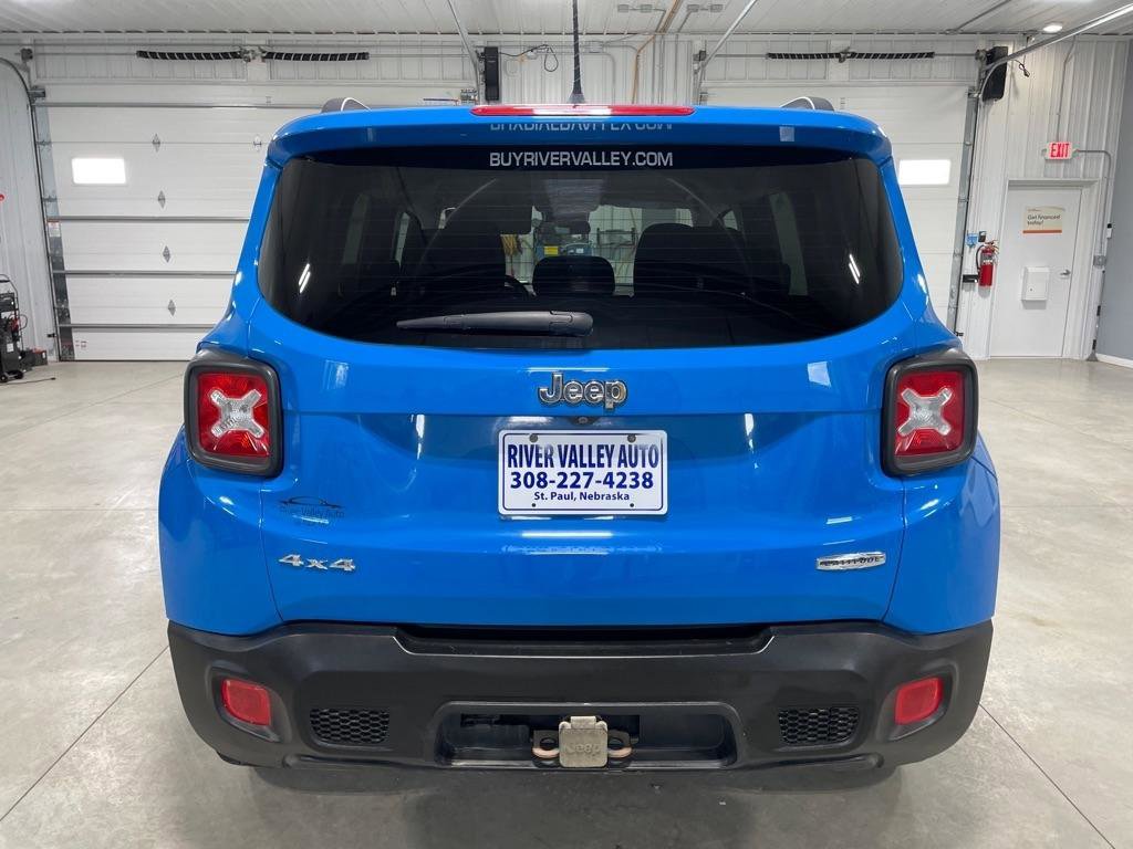 Used 2015 Jeep Renegade Latitude AWD/4WD image 6