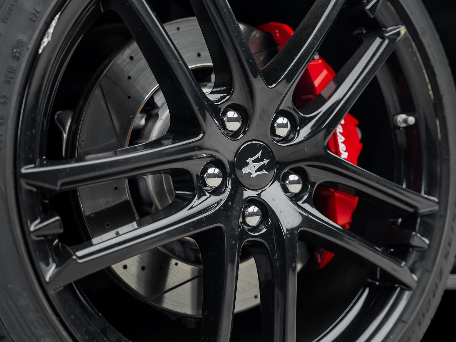 Used 2019 Maserati GranTurismo Sport RWD image 24