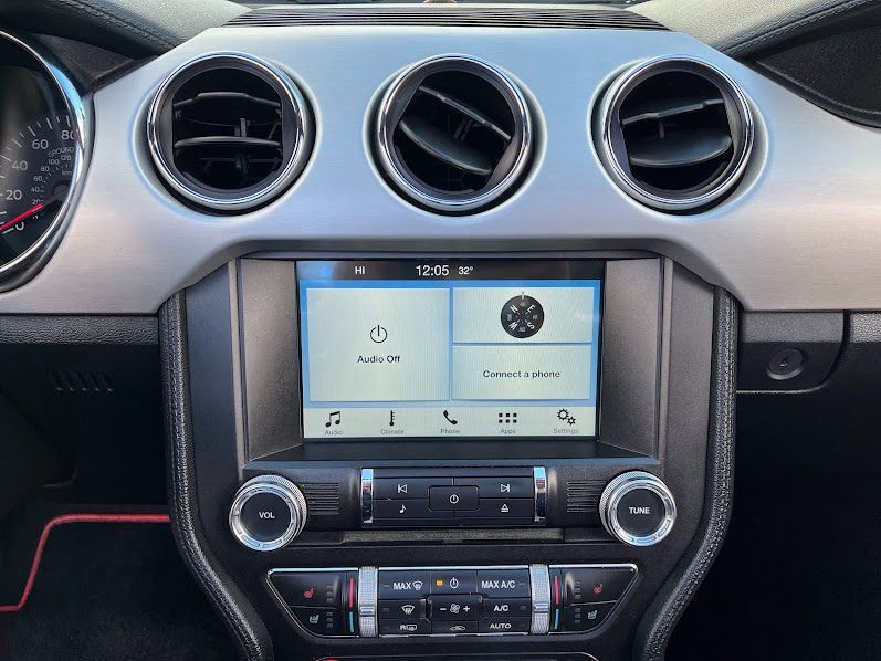 Used 2016 Ford Mustang Premium image 17