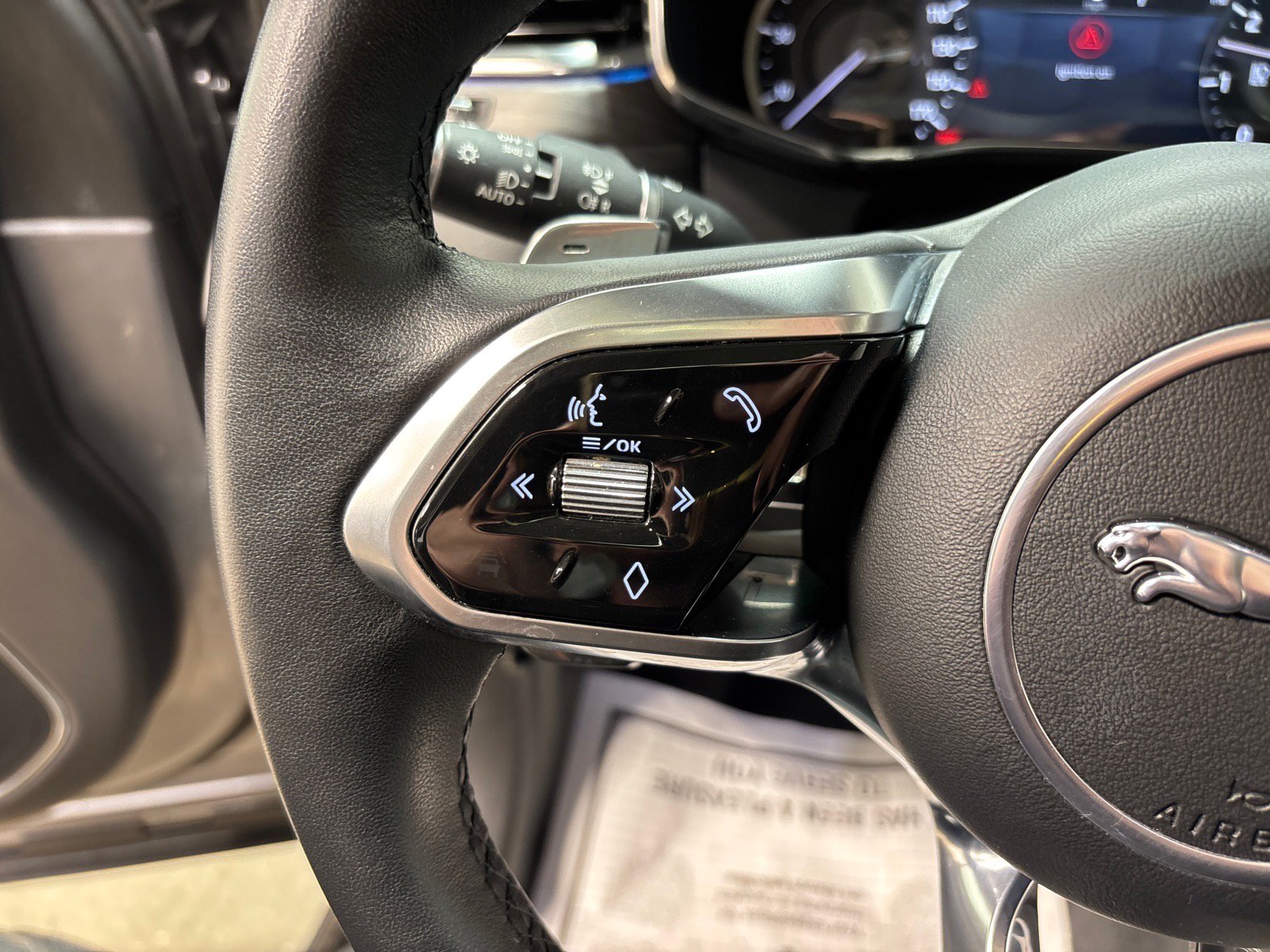 Used 2023 Jaguar F-PACE S AWD/4WD image 21