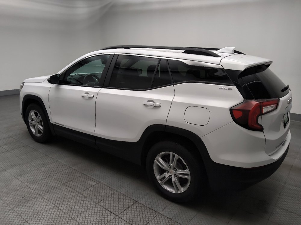 Used 2022 GMC Terrain SLE w/ Driver Convenience Package AWD/4WD image 3