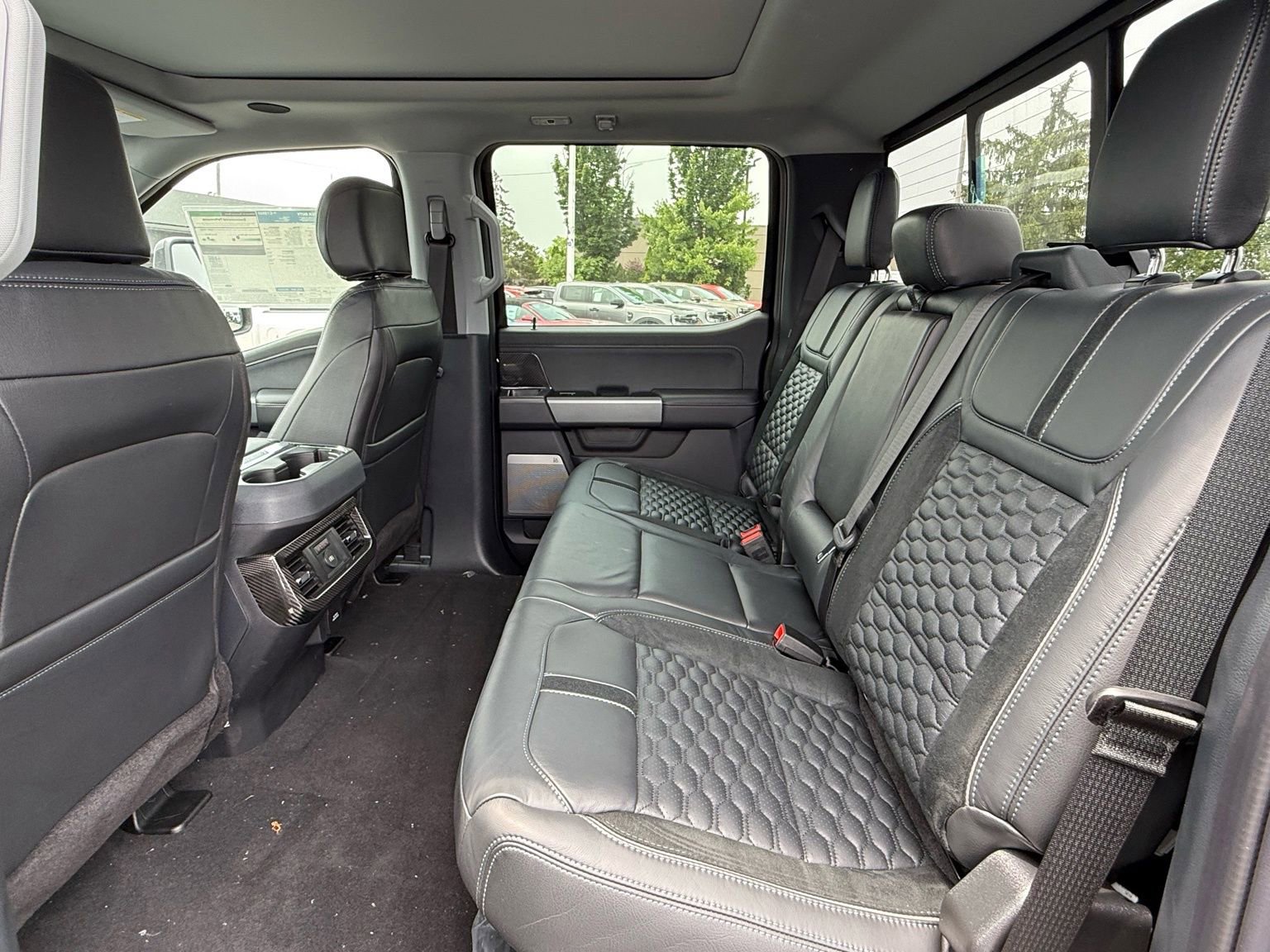 New 2026 Ford F250 Lariat w/ Black Appearance Package image 17