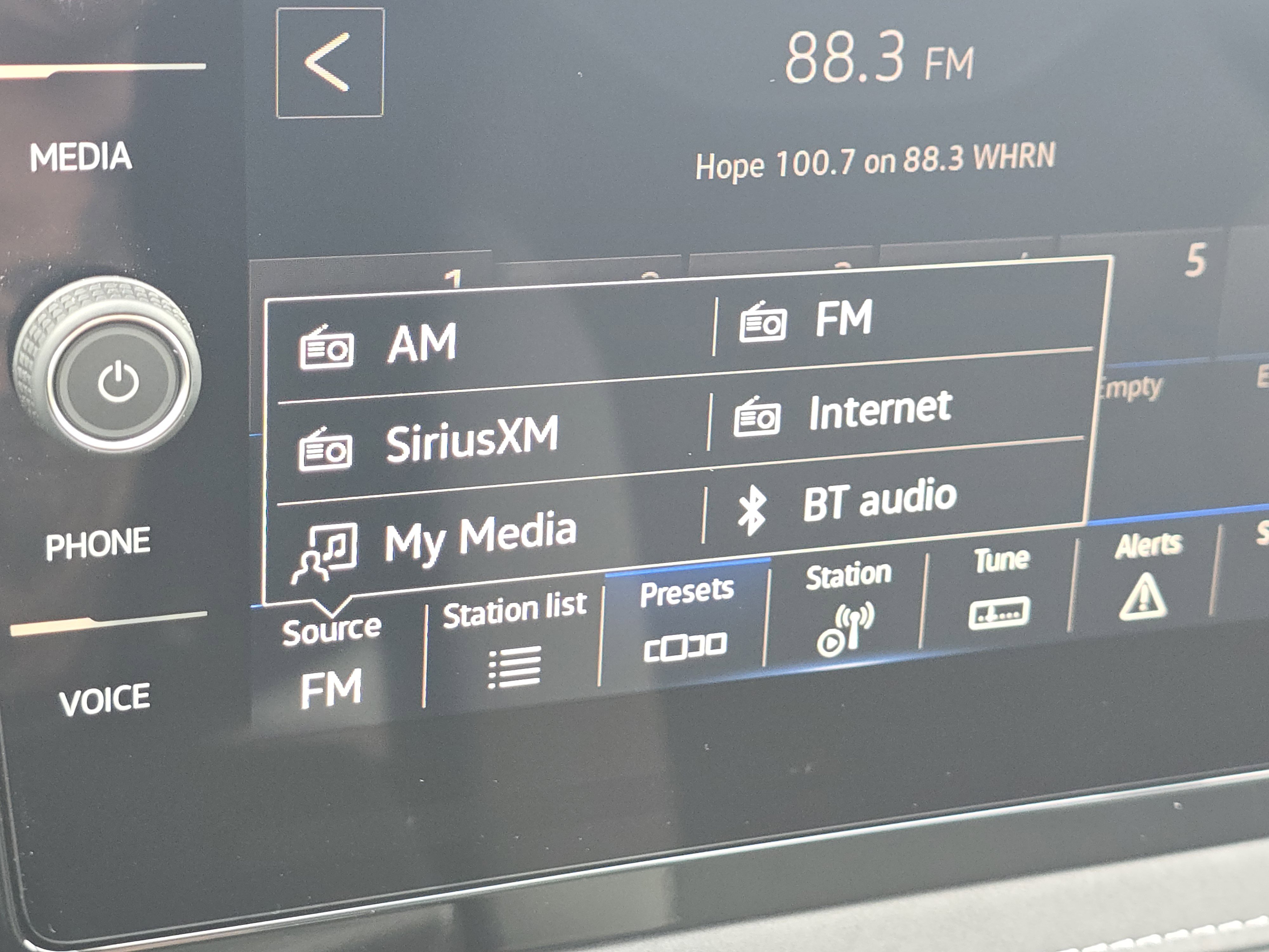 New 2026 Volkswagen Taos SE FWD image 13