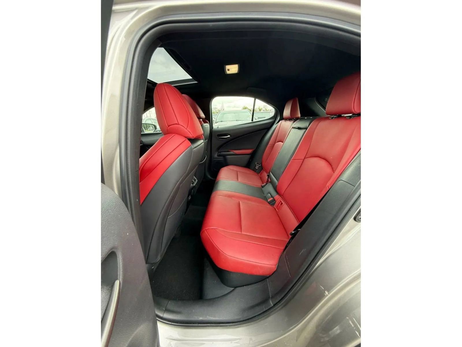 Used 2021 Lexus UX 250h F Sport w/ F Sport Premium Package image 31