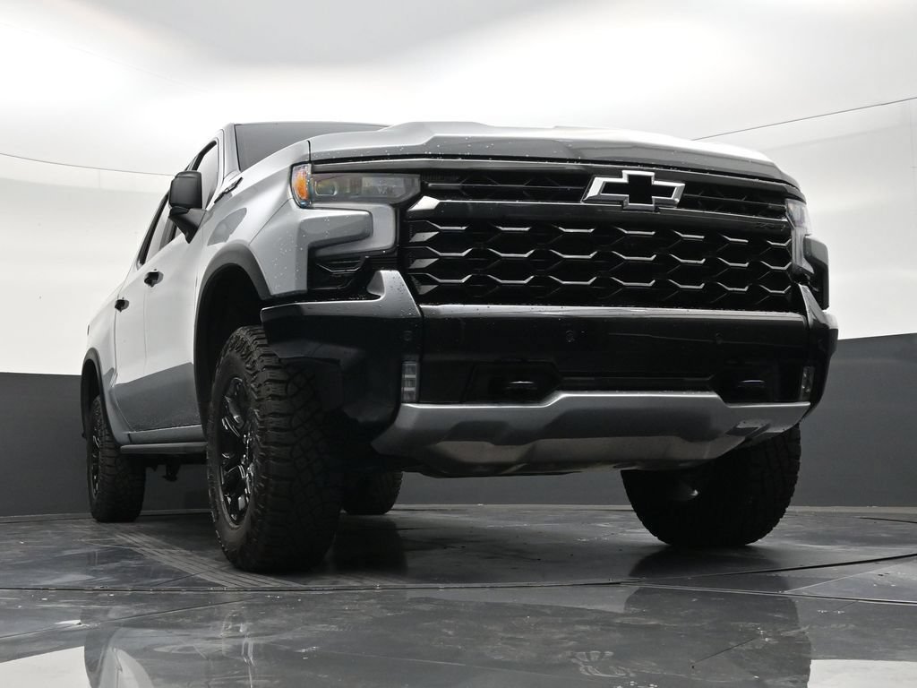 Used 2024 Chevrolet Silverado 1500 ZR2 w/ Technology Package AWD/4WD image 25