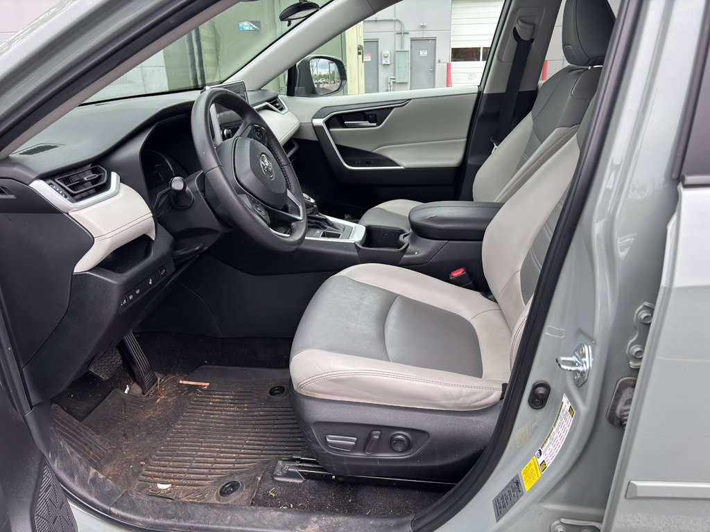 Certified 2023 Toyota RAV4 XLE Premium image 6