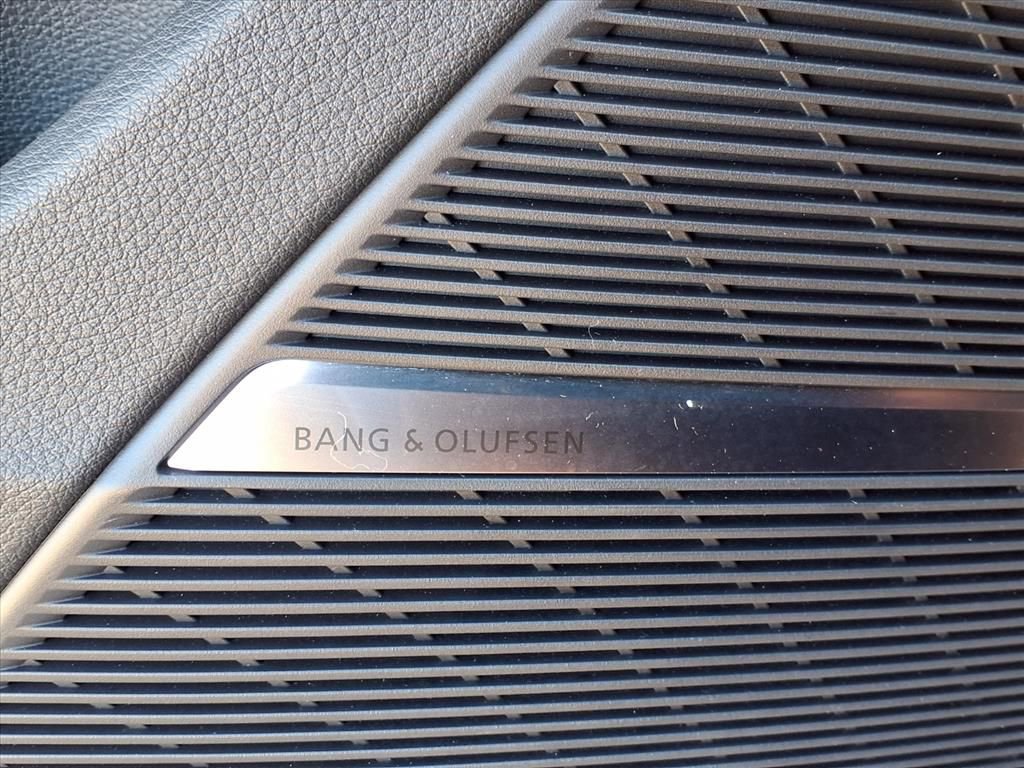 Used 2025 Audi SQ7 Prestige image 16