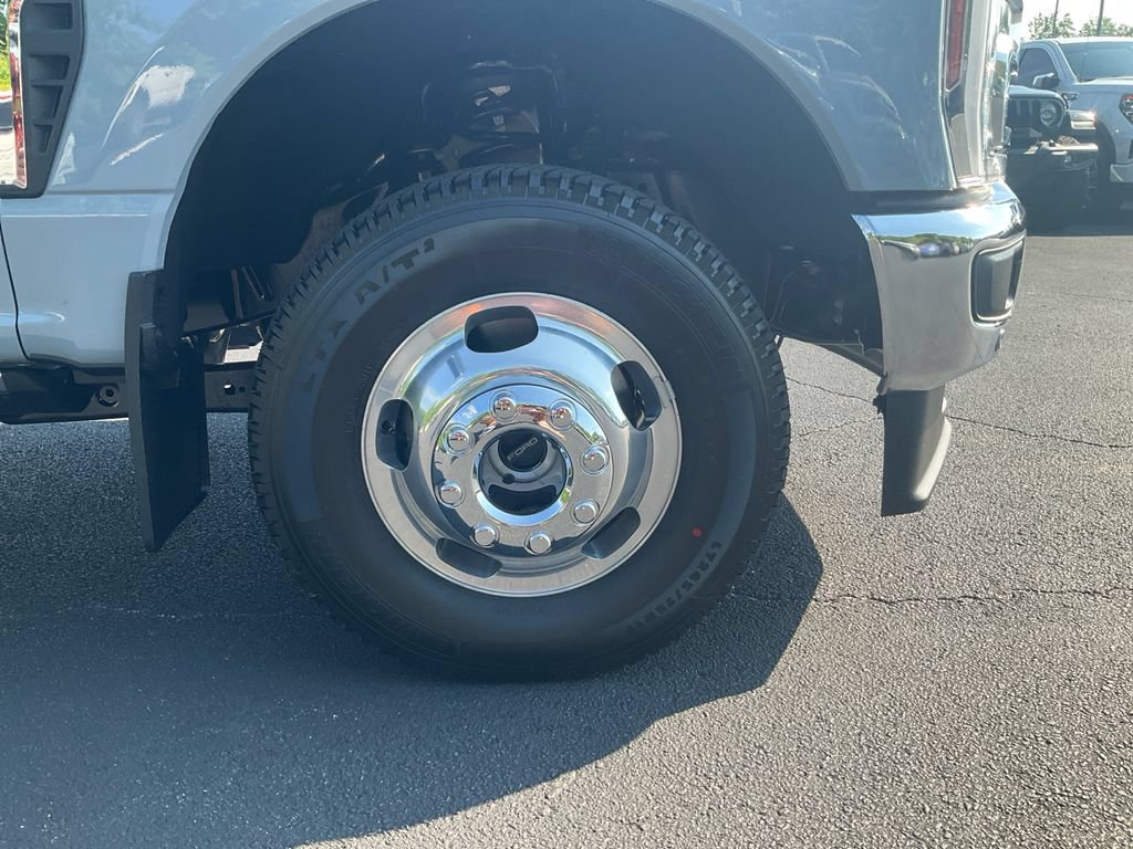 New 2026 Ford F350 King Ranch w/ Chrome Package AWD/4WD image 10