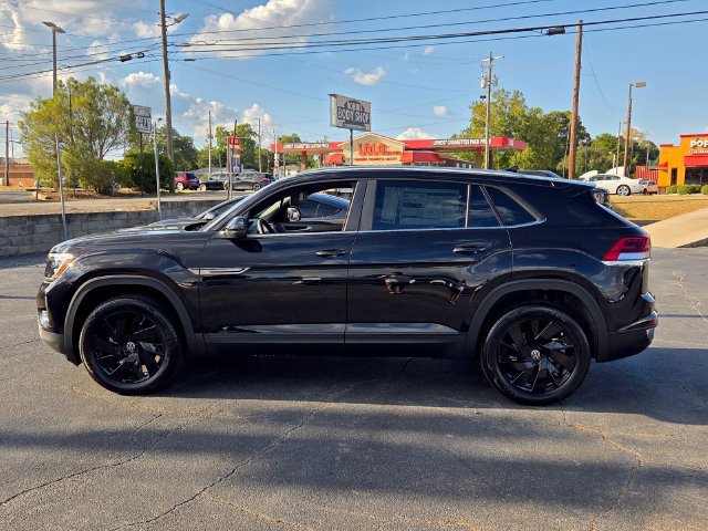 New 2026 Volkswagen Atlas Cross Sport SE FWD image 4
