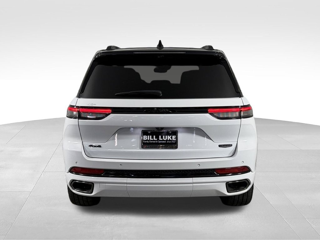 Used 2024 Jeep Grand Cherokee Summit AWD/4WD image 9