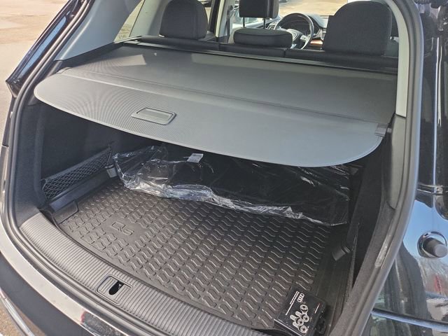 Used 2023 Audi Q5 2.0T Premium w/ Convenience Package image 28