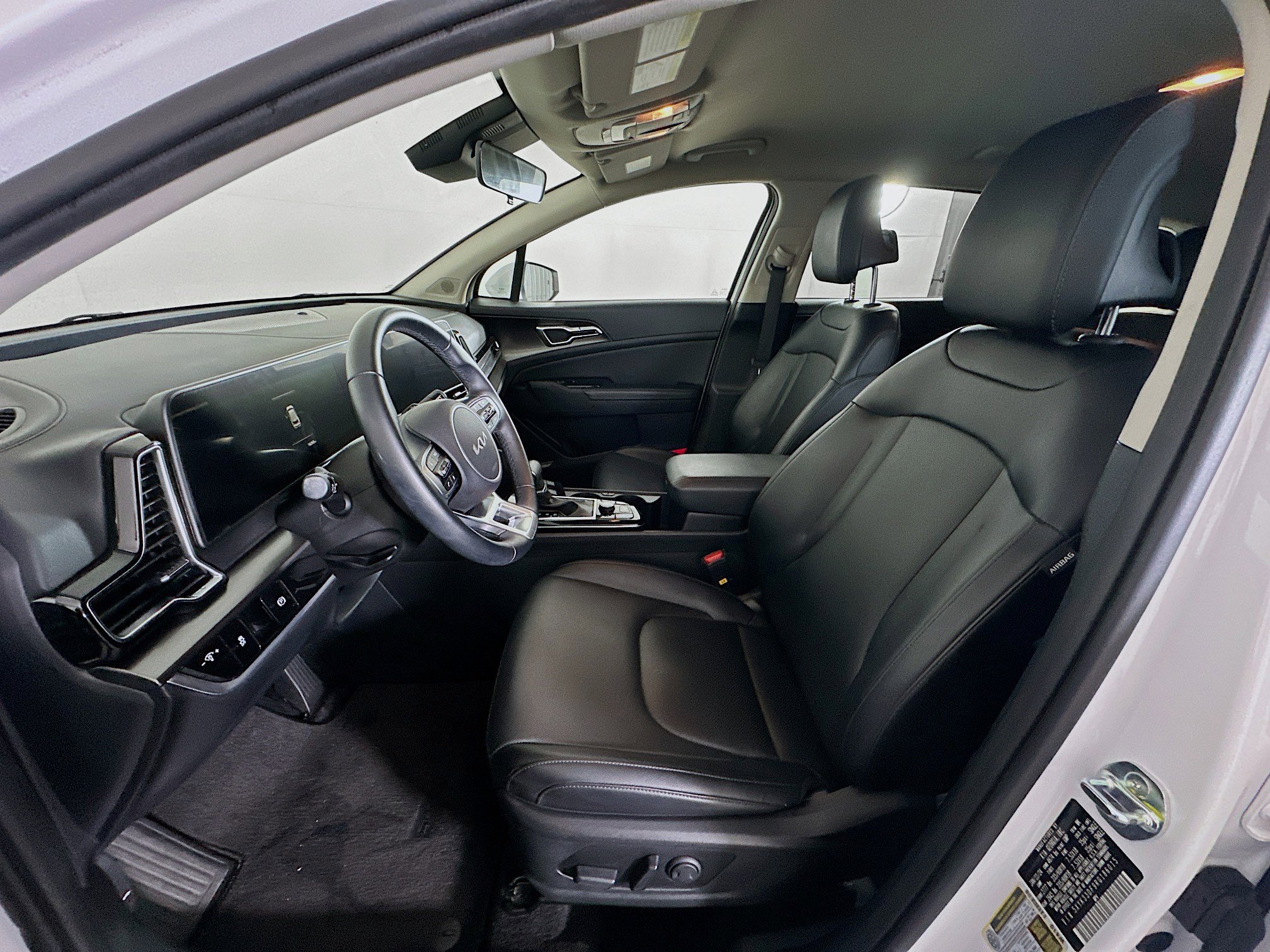 Used 2024 Kia Sportage EX image 13