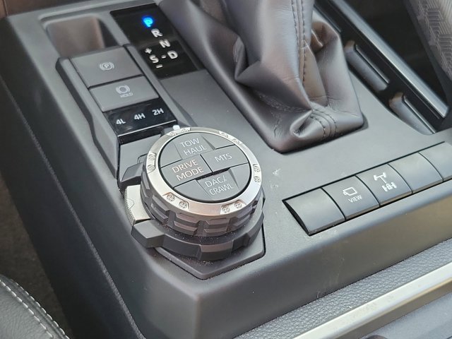 Used 2025 Toyota 4Runner TRD Off-Road Premium image 31