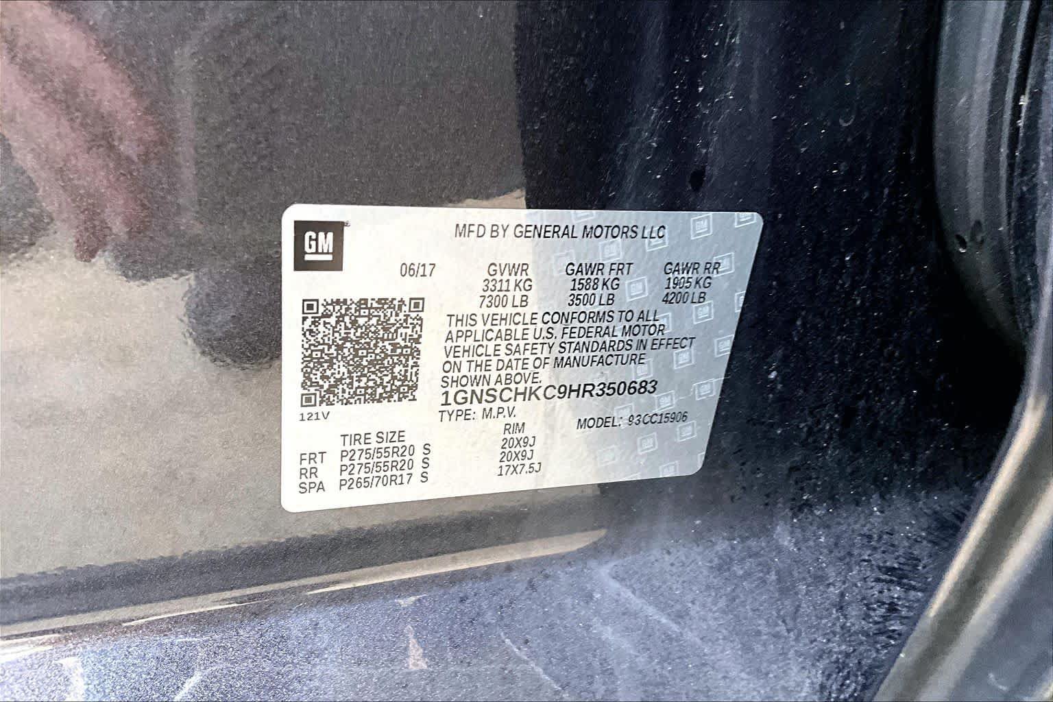 Used 2017 Chevrolet Suburban LT RWD image 32
