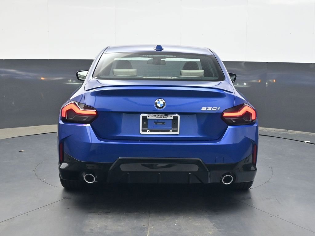 Used 2024 BMW 230i Coupe w/ M Sport Package RWD image 5