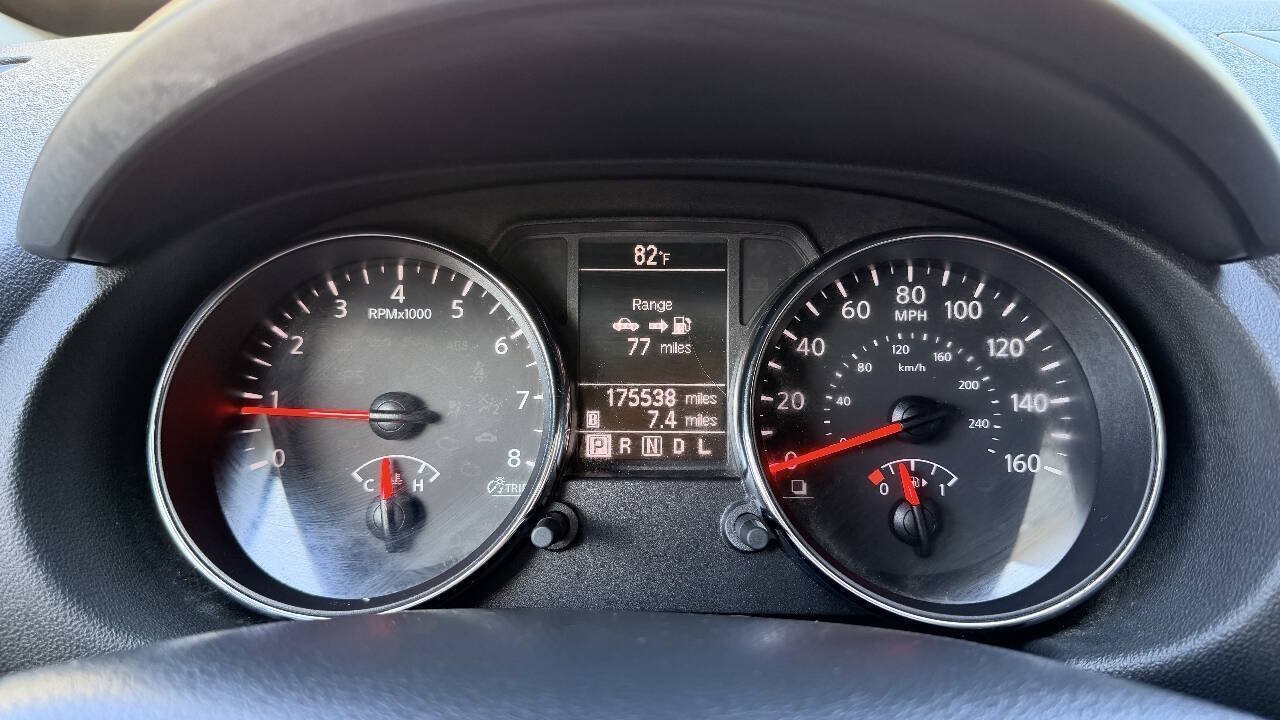Used 2012 Nissan Rogue SV w/ Premium Pkg AWD/4WD image 16