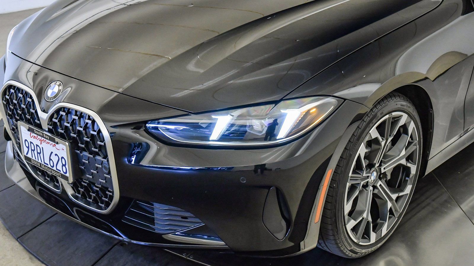 Used 2025 BMW 430i Coupe w/ Convenience Package RWD image 9