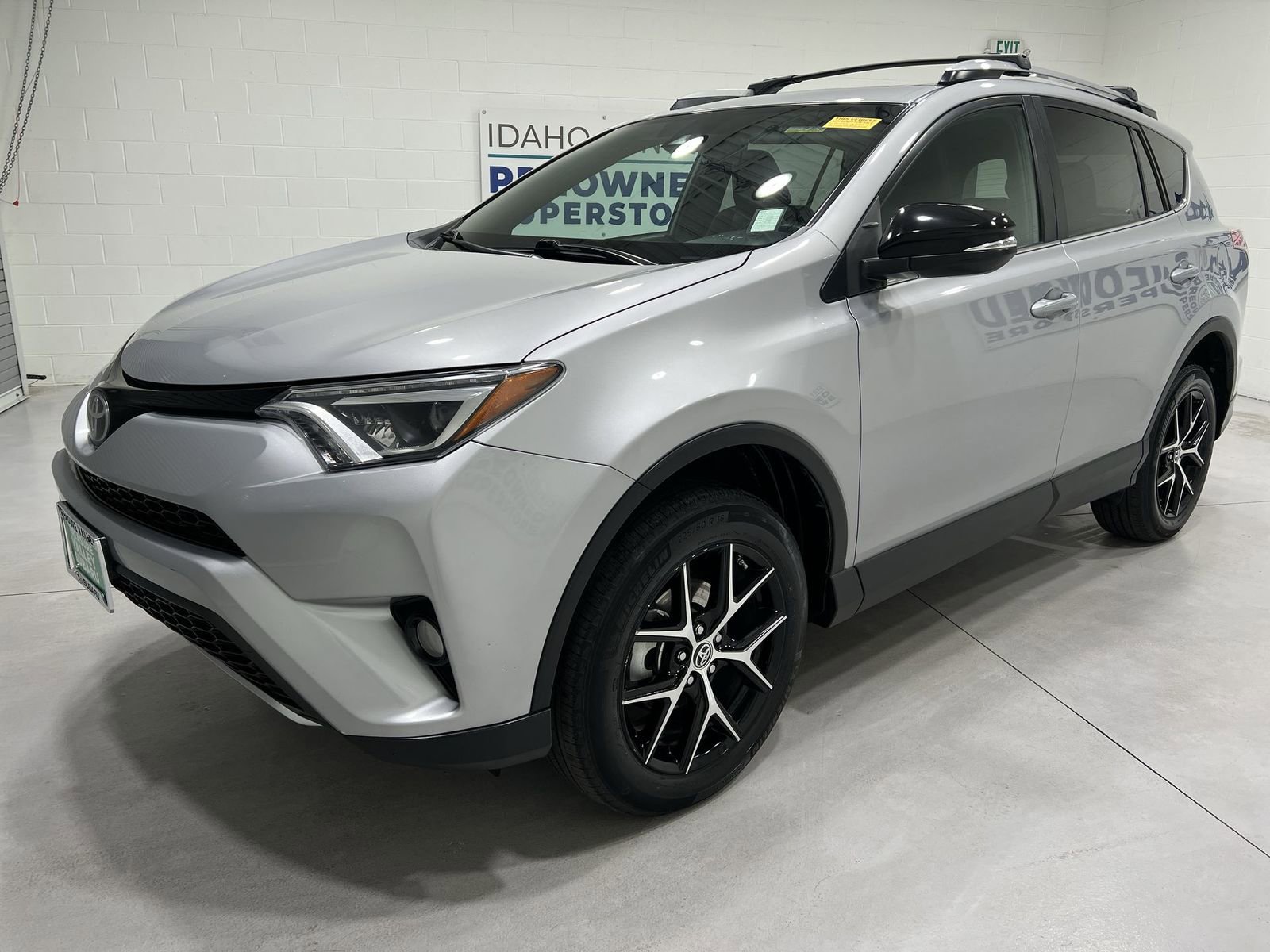 Used 2017 Toyota RAV4 SE w/ Power Extra Value Package image 4