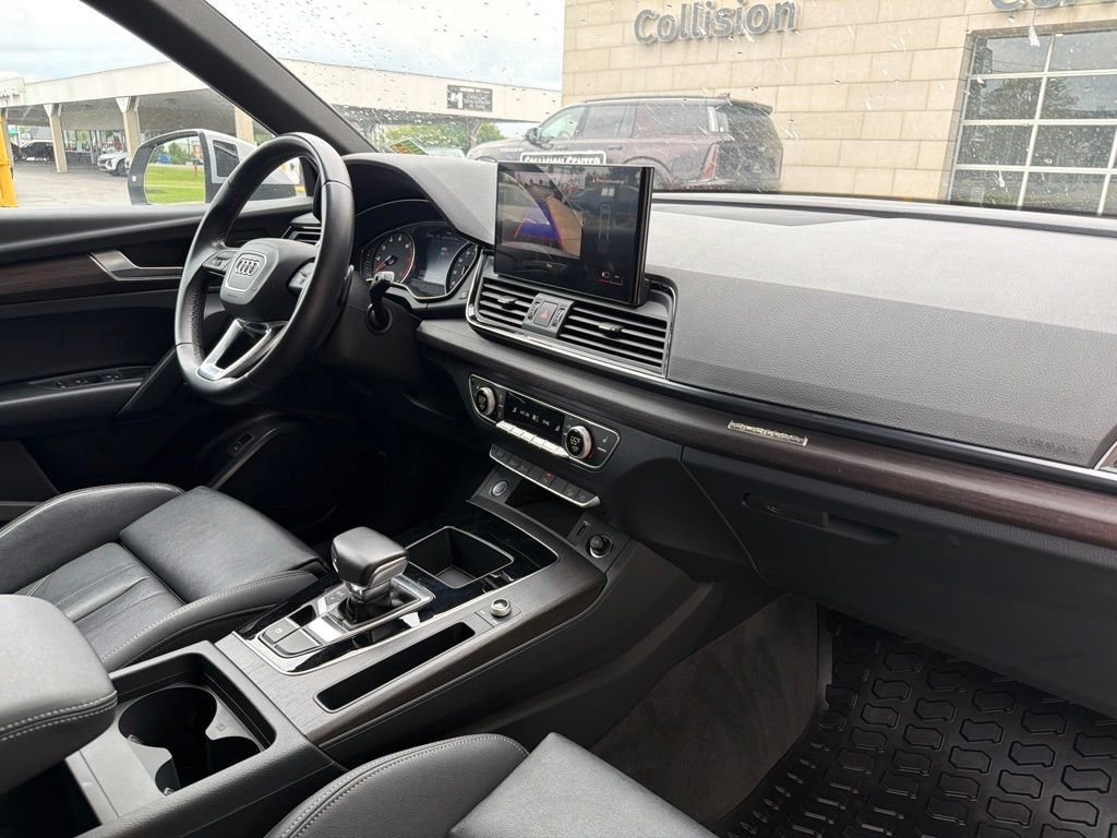 Used 2023 Audi Q5 2.0T Premium w/ Convenience Package AWD/4WD image 29