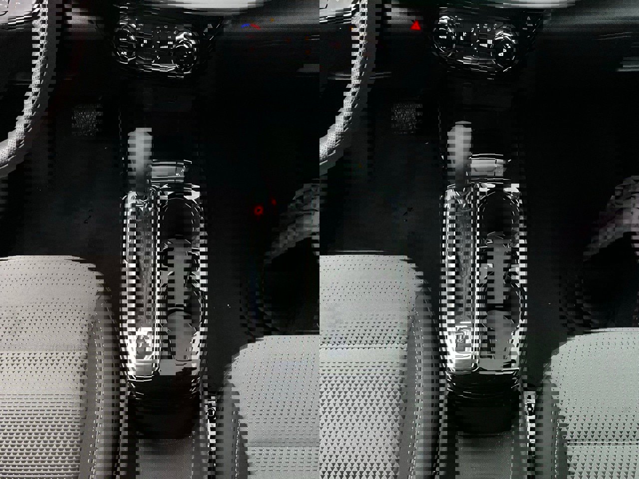 Used 2025 Chevrolet Trax LT image 13